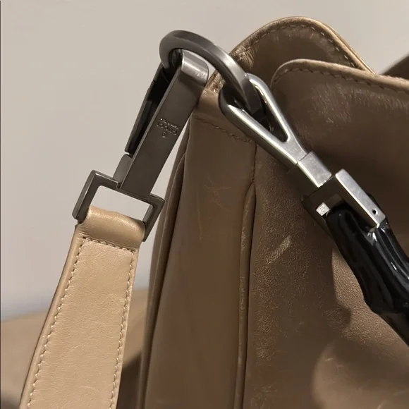 ⭐️SOLD⭐️ Gucci Diana Bamboo Greige Leather Bag - Picture 2 of 10